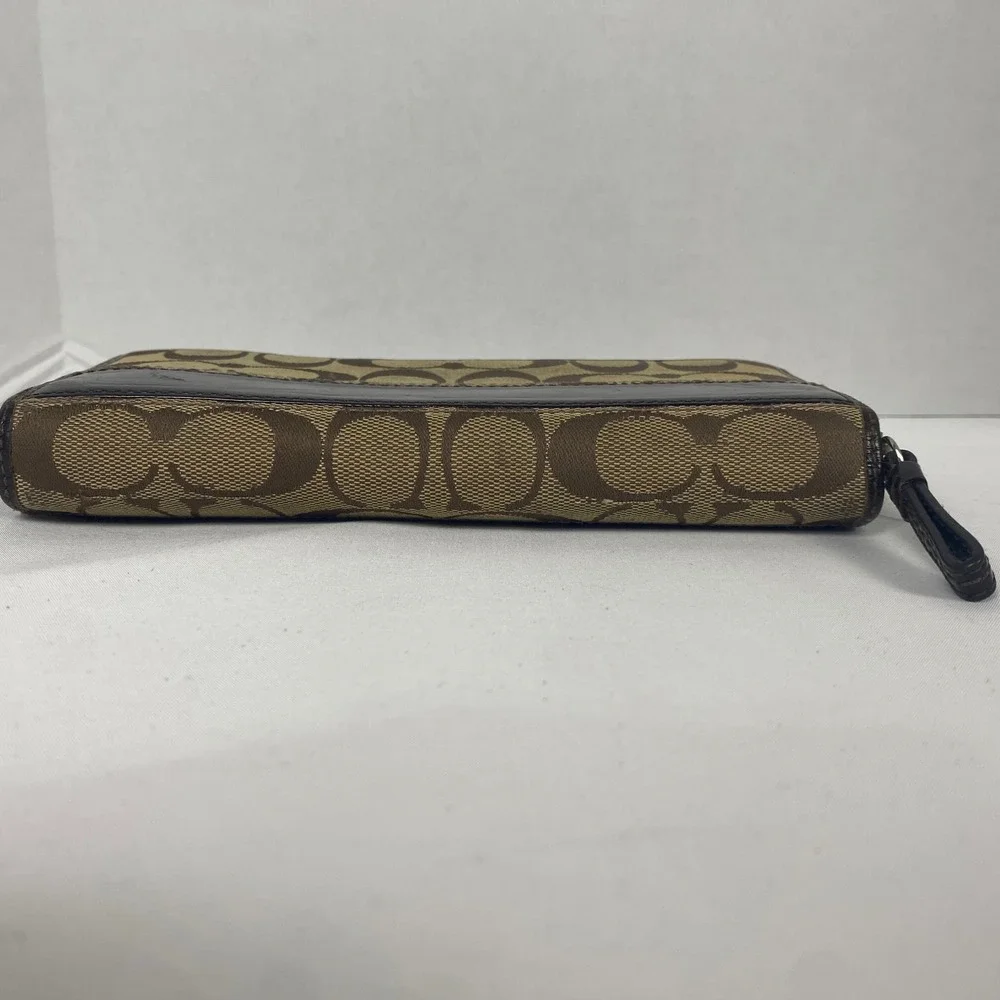 Coach Womens Brown Signature Canvas‎ Monogram Legacy Stripe Tri-Fold Wallet Snap
